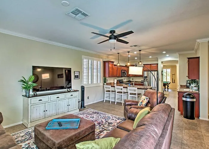 Holiday home Patio + Pool Table: Estrella Oasis Near Hiking! *