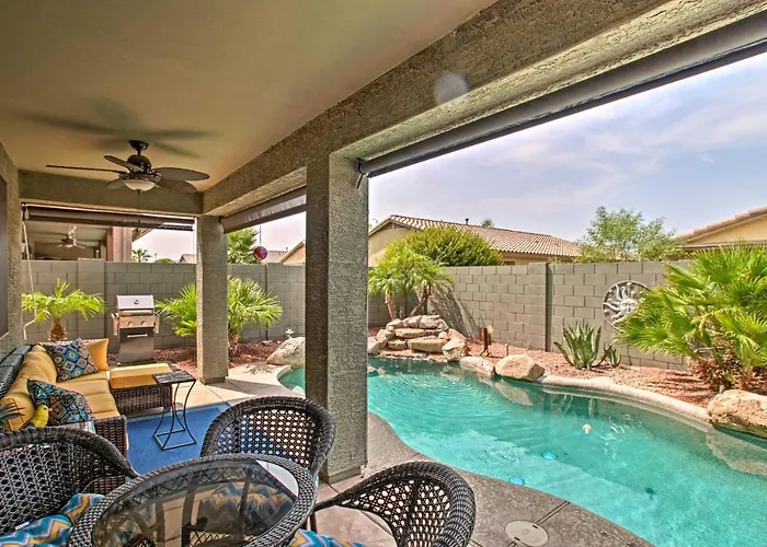 Holiday home Patio + Pool Table: Estrella Oasis Near Hiking! Liberty