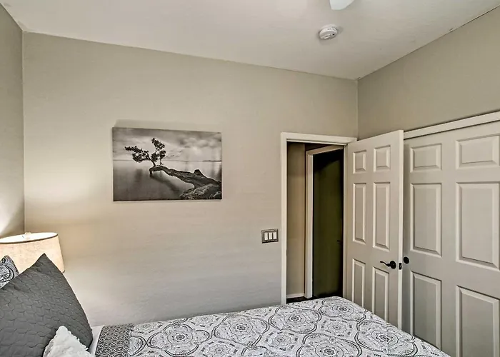 Holiday home Patio + Pool Table: Estrella Oasis Near Hiking!